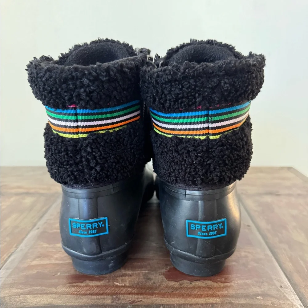 Sperry Saltwater Rainbow Sherpa Black Rubber Duck Boots women’s size‎ 8